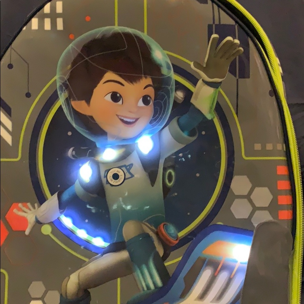 This item no longer available I just can’t delete it